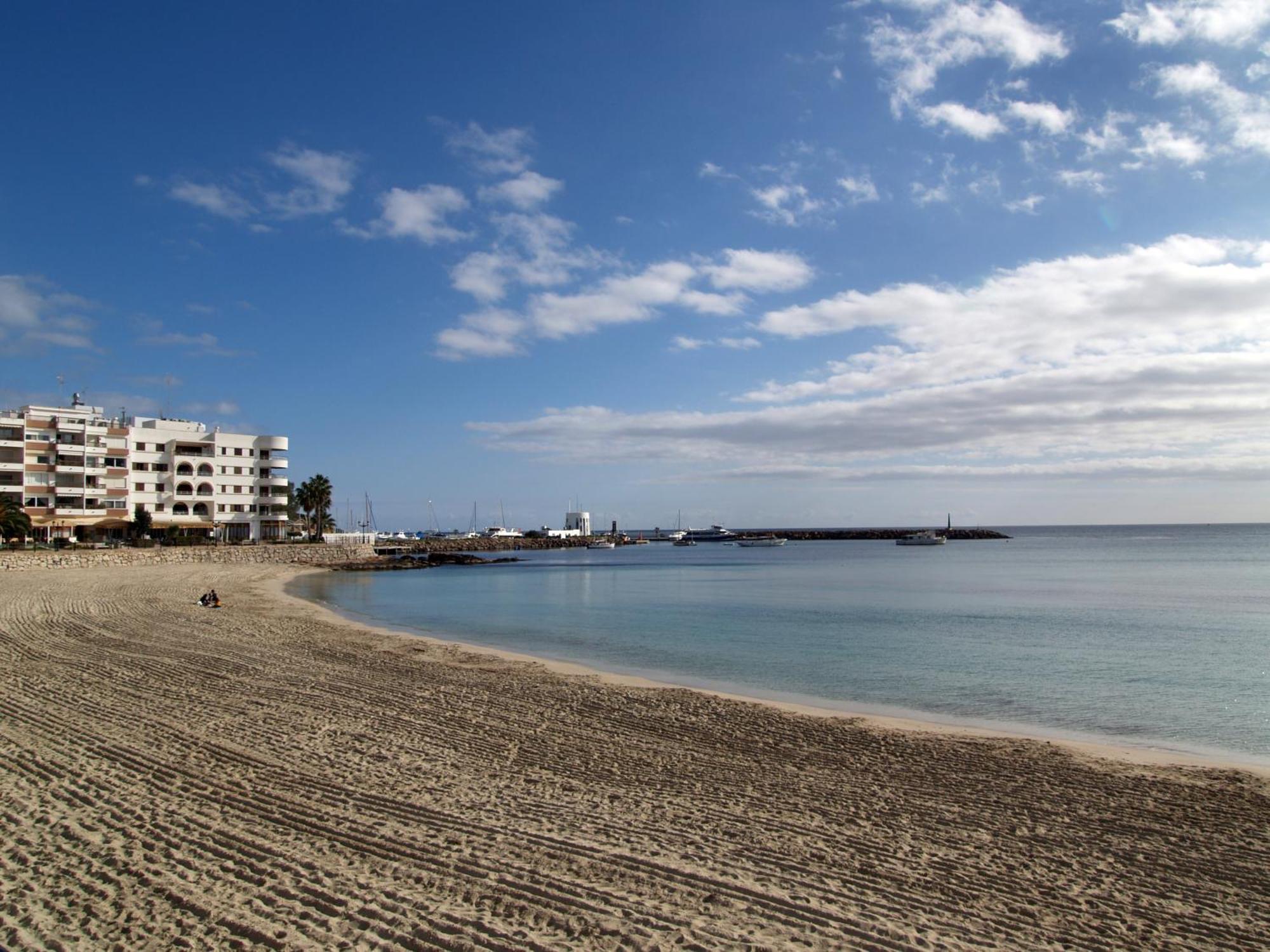 Hostal Santa Eulalia Santa Eulalia del Río Exterior foto