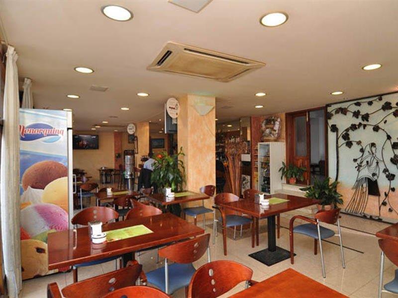 Hostal Santa Eulalia Santa Eulalia del Río Exterior foto
